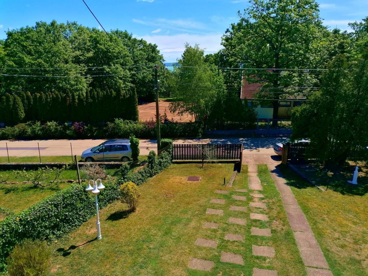 Villa Felícia Balatonszepezd Exterior foto